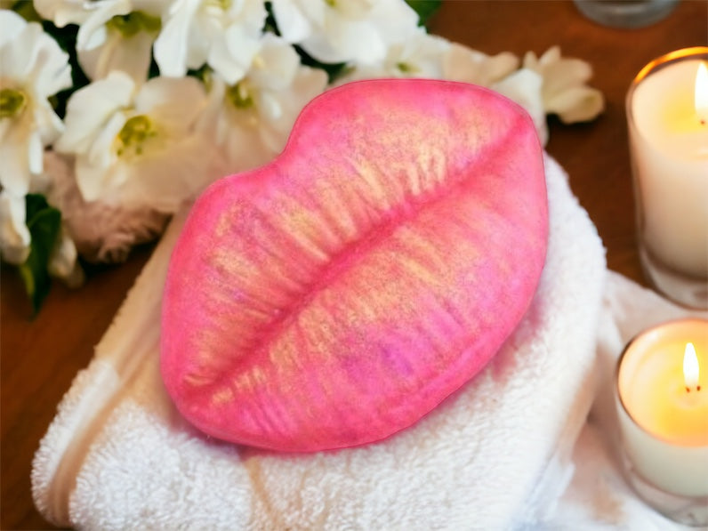 Pucker Up Bath Bomb